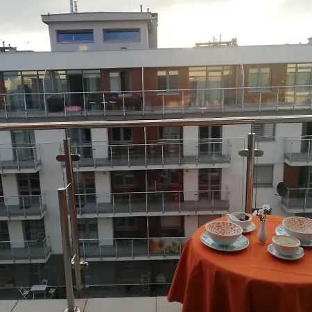 Apartament Bursztynowy Apartment *