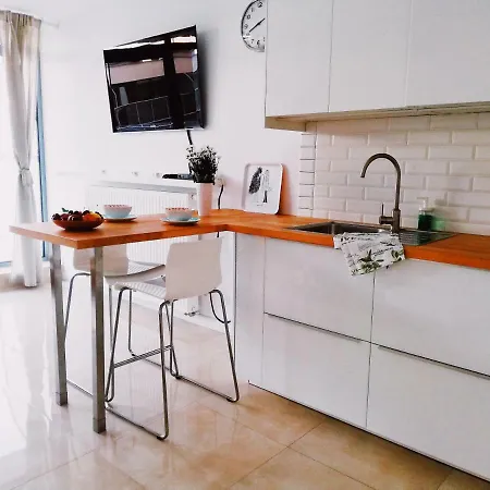 Apartament Bursztynowy Apartment *