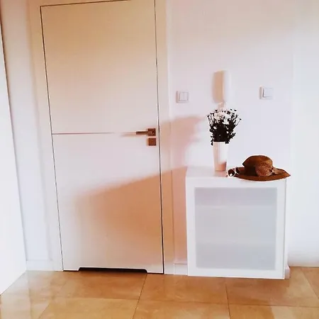 Apartament Bursztynowy Apartment *